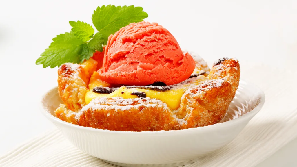 Fig and Mascarpone Ripple: A Luxurious Dessert Blend 2 Fig and Mascarpone Ripple Ice Cream