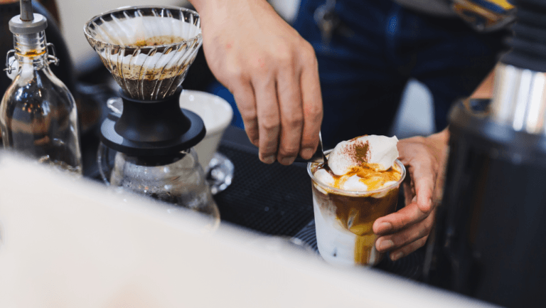 How to make milky coffee (drink recipe)