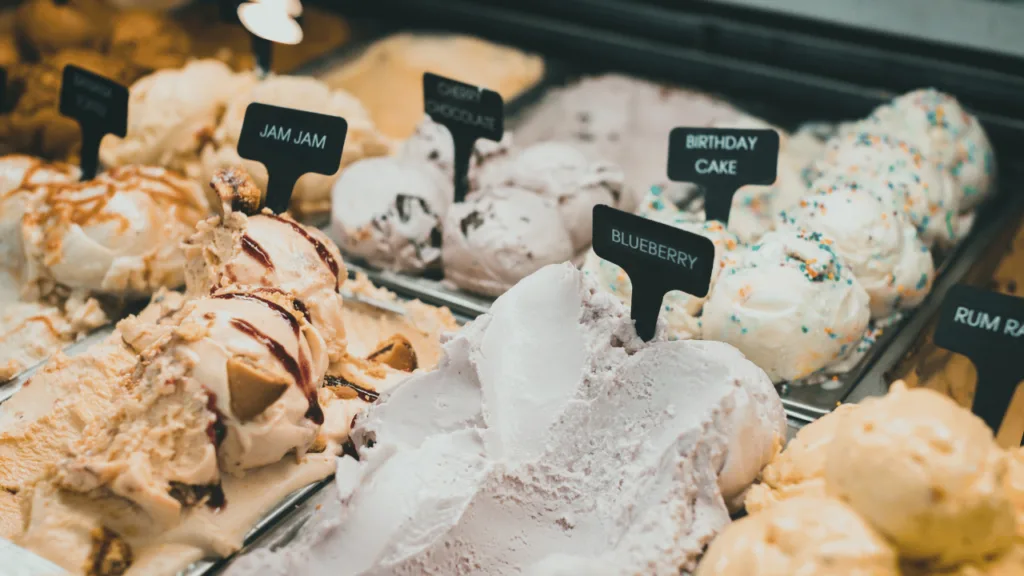 creative ice cream toppings Personalizing Your Ice Cream: Creative Toppings & Mix-ins