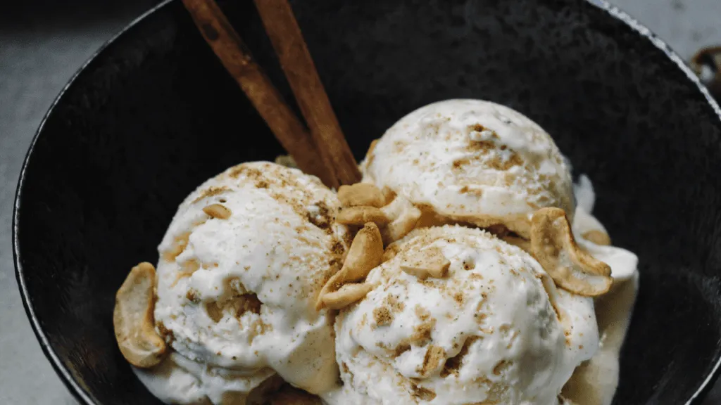 heating and infusing cinnamon Step-by-Step Recipe Instructions Ice Cream with Cinnamon (Recipe Method)