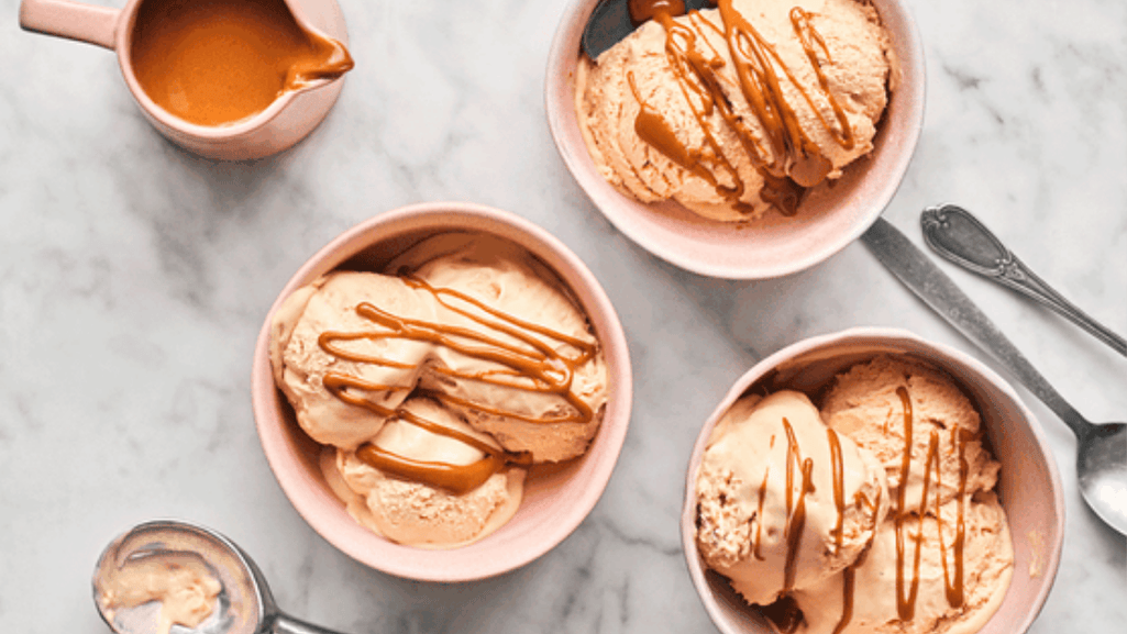 Step-by-step Baileys ice cream preparation