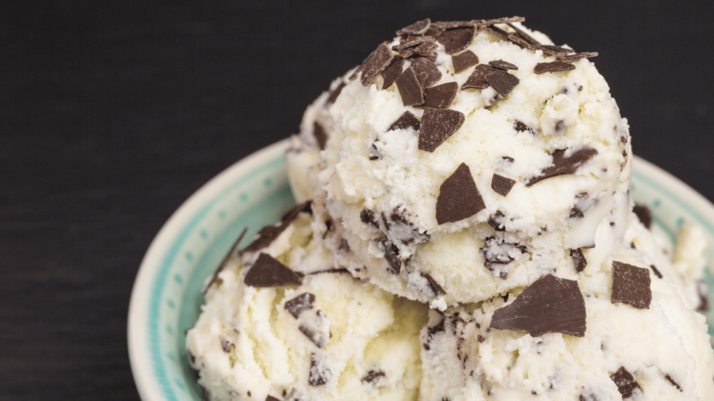 Stracciatella Ice Cream Recipe Tips for Authentic Gelato and Mastering Chocolate Shard Techniques