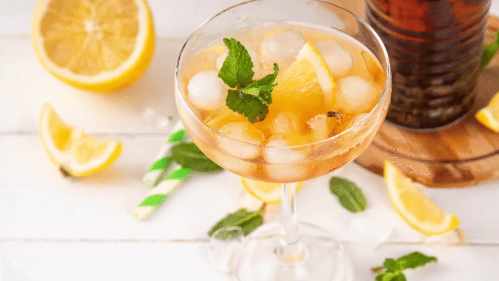 cocktail garnish ice cubes Using Fruit Infused Ice Cubes in Cocktails