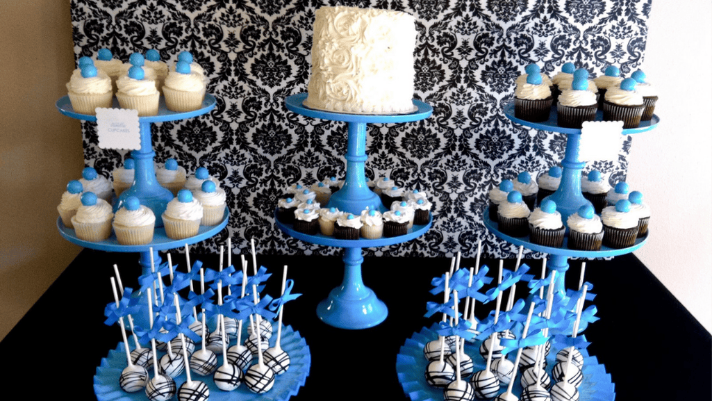 creative serving ideas for blue dessert