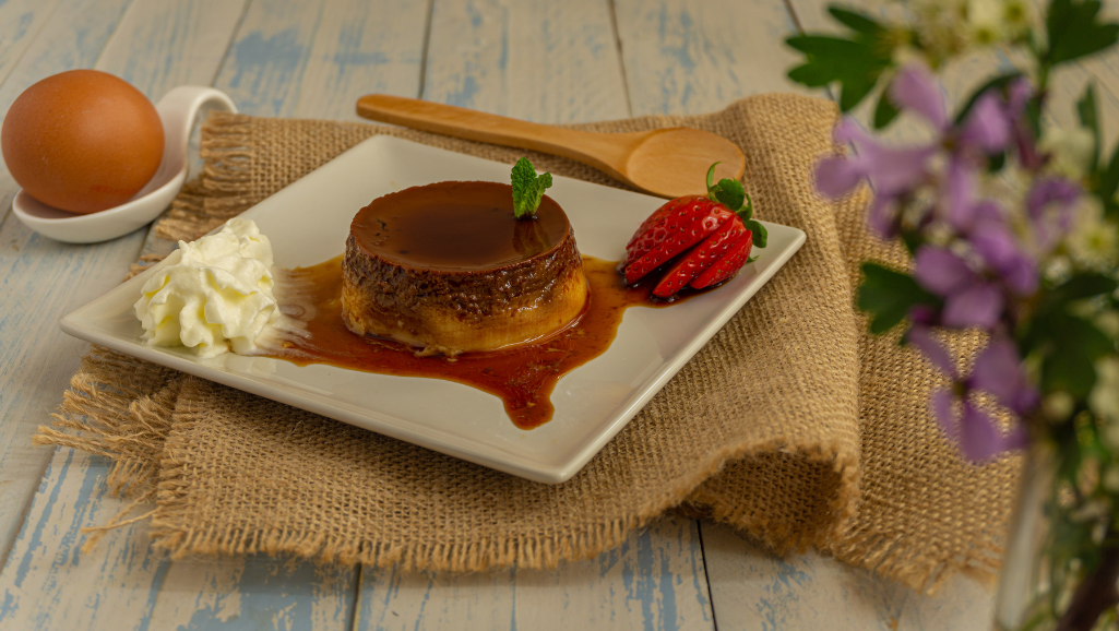 custard-based ice cream with eggs custard-based ice cream with eggs