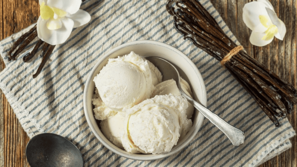 ice cream maker vs no-churn methods