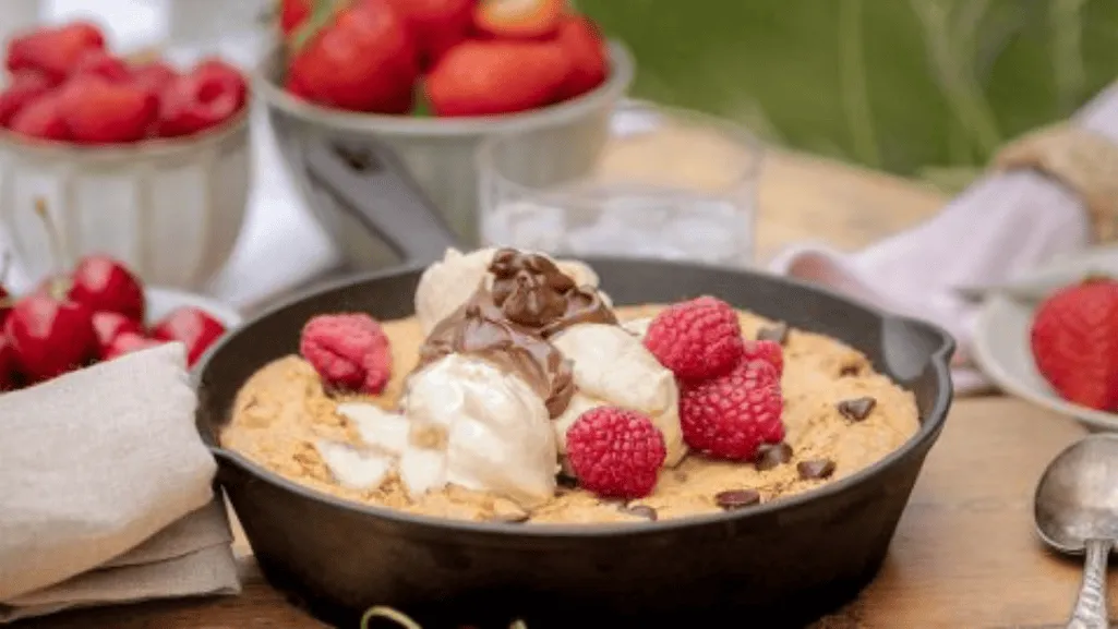 ice cream with chocolate chips and fresh fruit ice cream with chocolate chips and fresh fruit