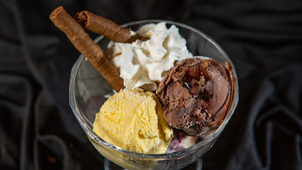 no-churn vs churned ice cream techniques