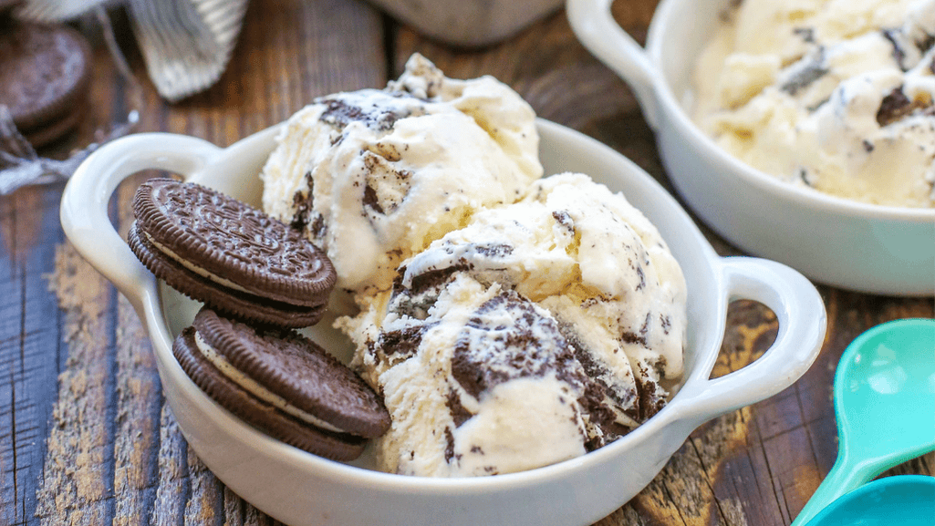 Ingredients for Cookies and Cream Ice Cream