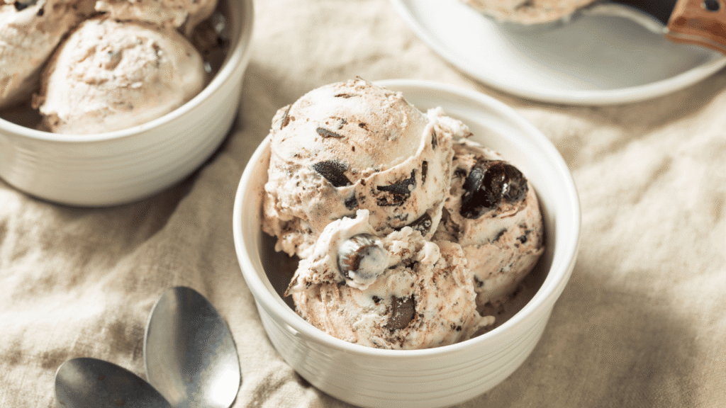 Moose Tracks Ice Cream Recipe Pro Tips, Variations, and Serving Ideas